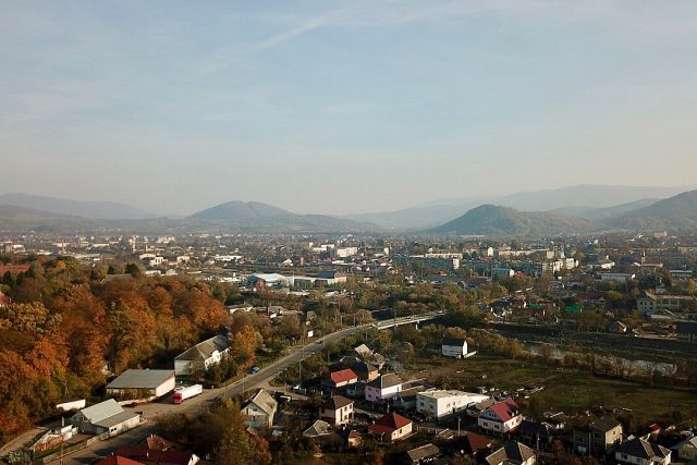 Свалява