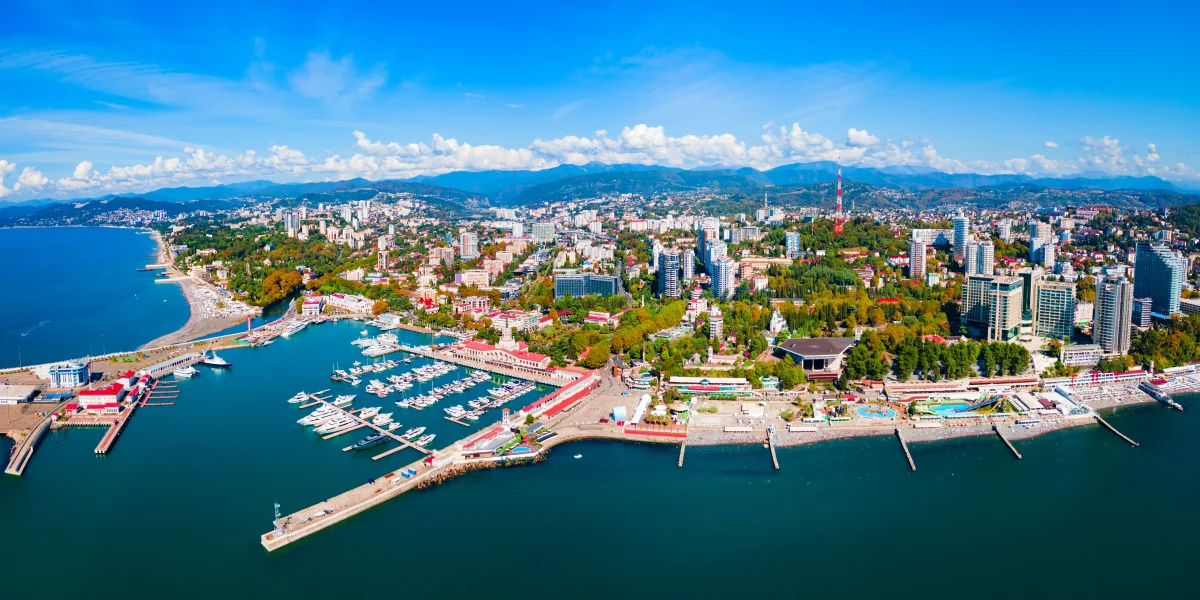 How Long Does Swimming Season Last in Sochi — and Can You Really Still Swim in October?
