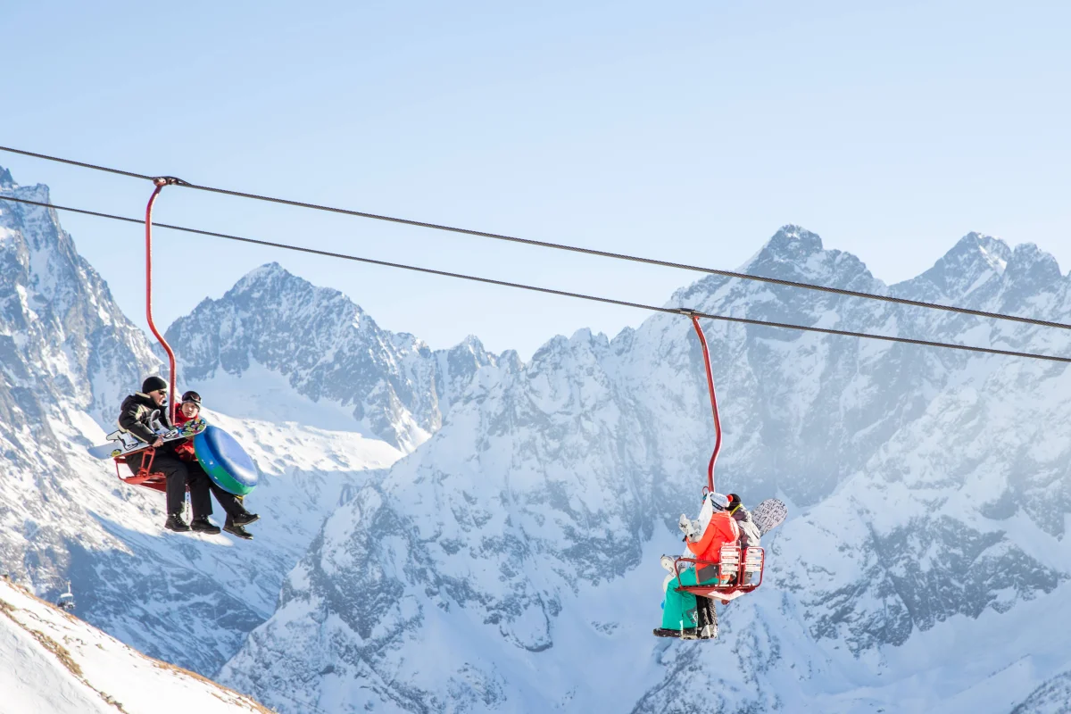 Ski Season in Dombai: How Long It Lasts and When the Snow Is at Its Best
