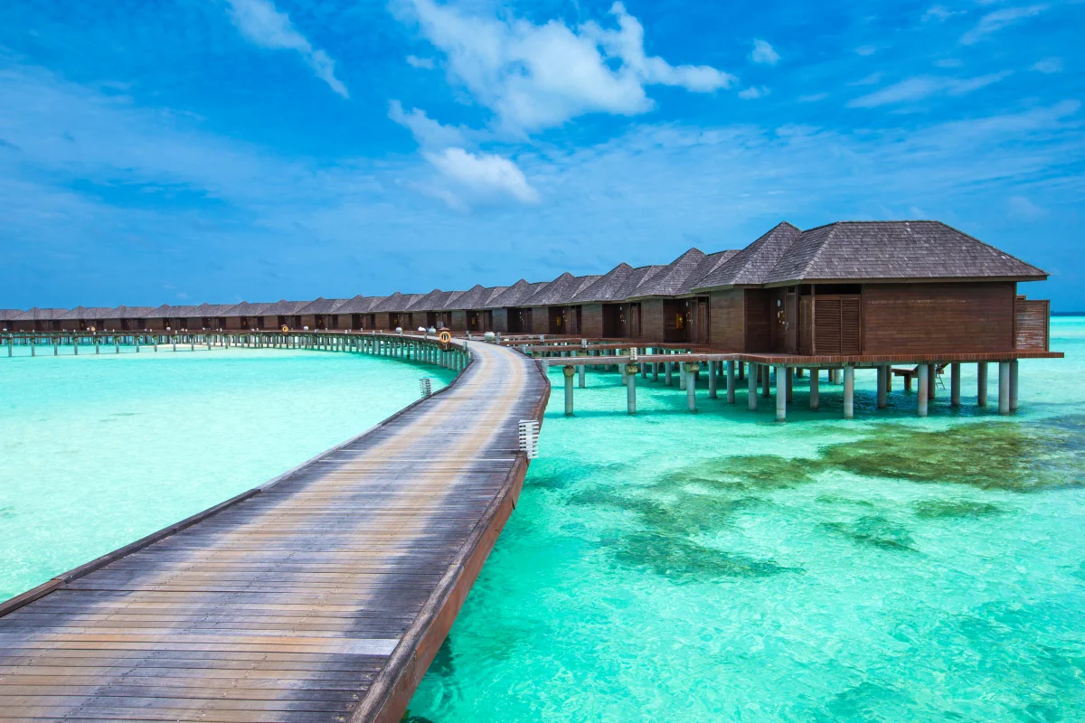 When the Maldives Season Begins — and Whether Peak Months Are Worth the Extra Cost