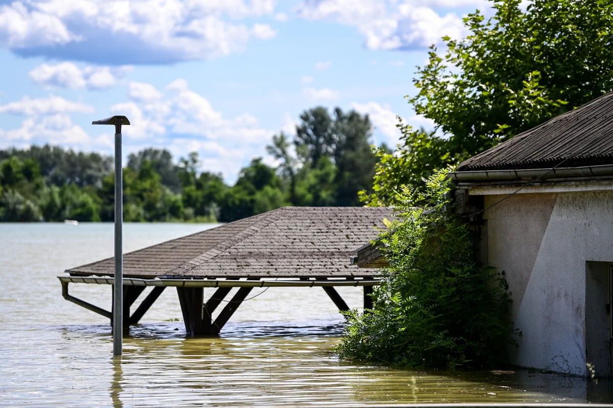 How to Behave During a Flood — Rules Worth Knowing Before the Water Gets Close