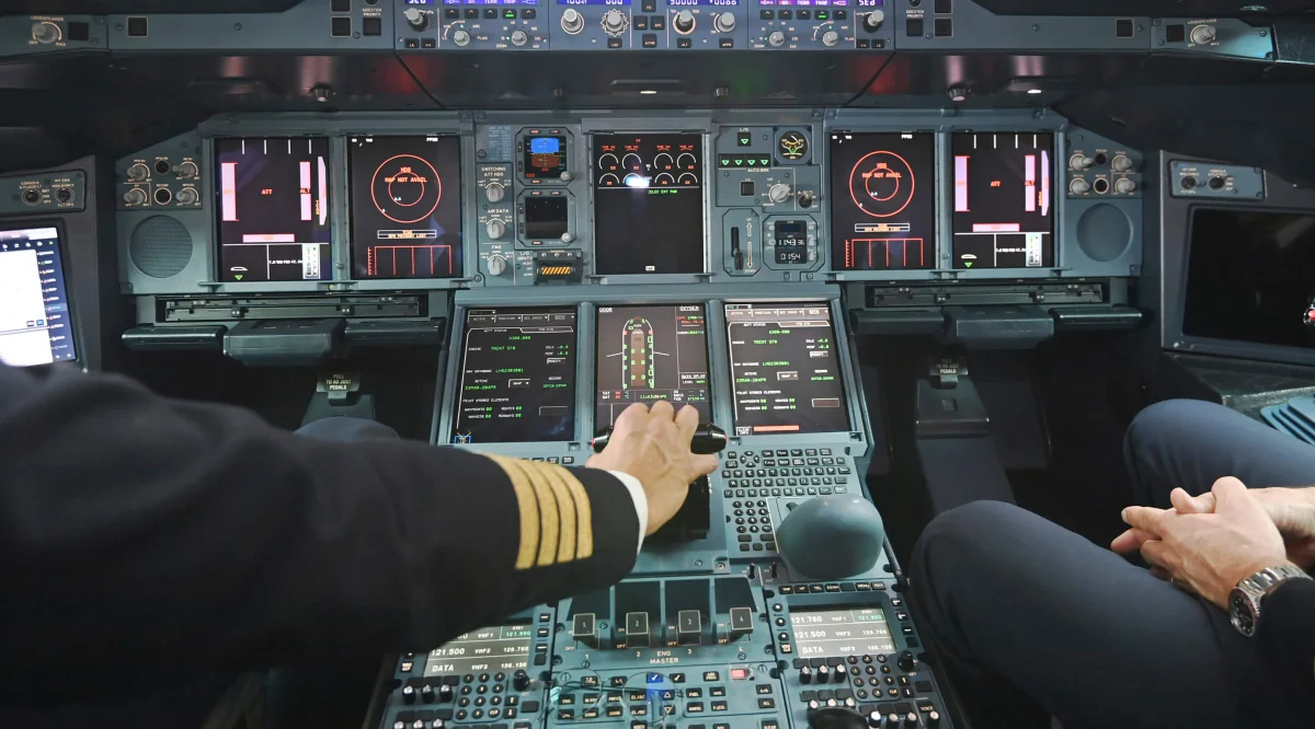 Pilots Explain Why They Always Wear Long-Sleeved Clothing During Flights