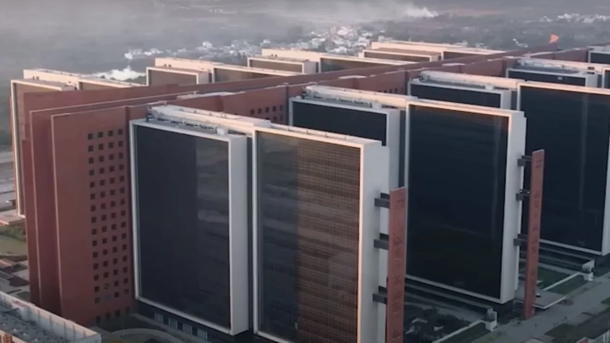 India Has Built the World's Largest Office for 65,000 Employees: Here's What It Looks Like