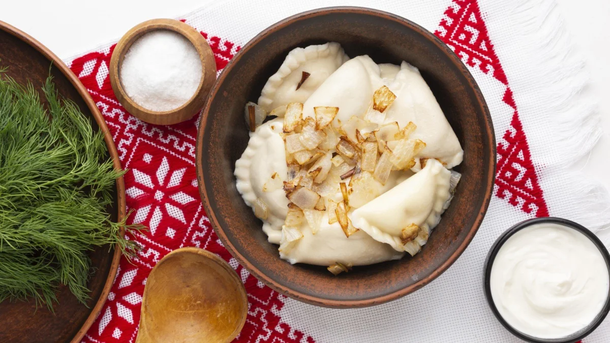 Do not drown your dumplings in mayonnaise: in a couple of minutes you can make a stunning sauce