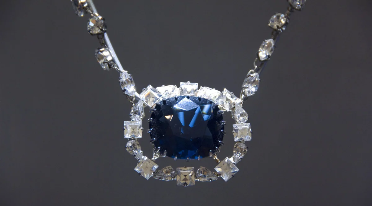 The Bloody Hope Diamond: The Ancient Curse That Kills All Its Owners