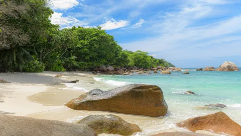 Where to Fly for a Beach Vacation in September — Destinations That Deliver Both Good Weather and Good Prices