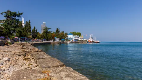 Куда лететь в Грузию на море и какой курорт выбрать помимо Батуми