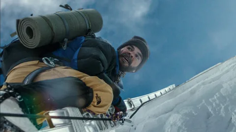Everest: the story of the most tragic conquest of the summit