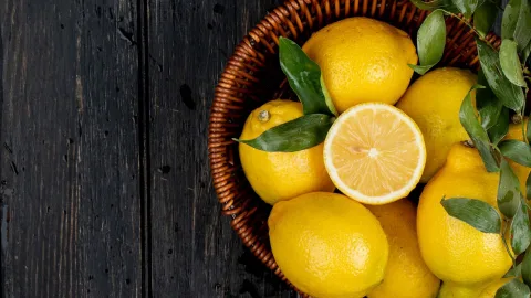 The world's most expensive lemon sold for 160 thousand rubles