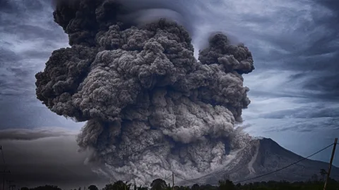 5 active volcanoes on Earth that could erupt at any moment