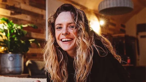Forcibly held in a psychiatric clinic: the story of a young woman who has lived 8 years without food or water