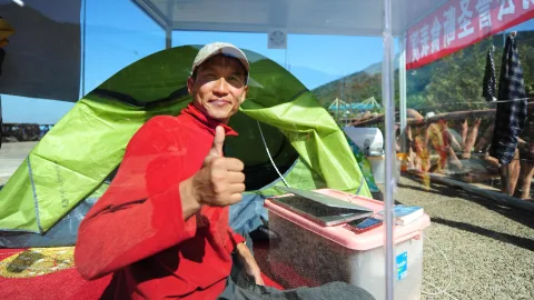 How Long You Can Survive Without Water and Food: Incredible World Records